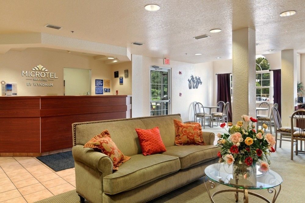Microtel Inn & Suites Marianna Interior foto